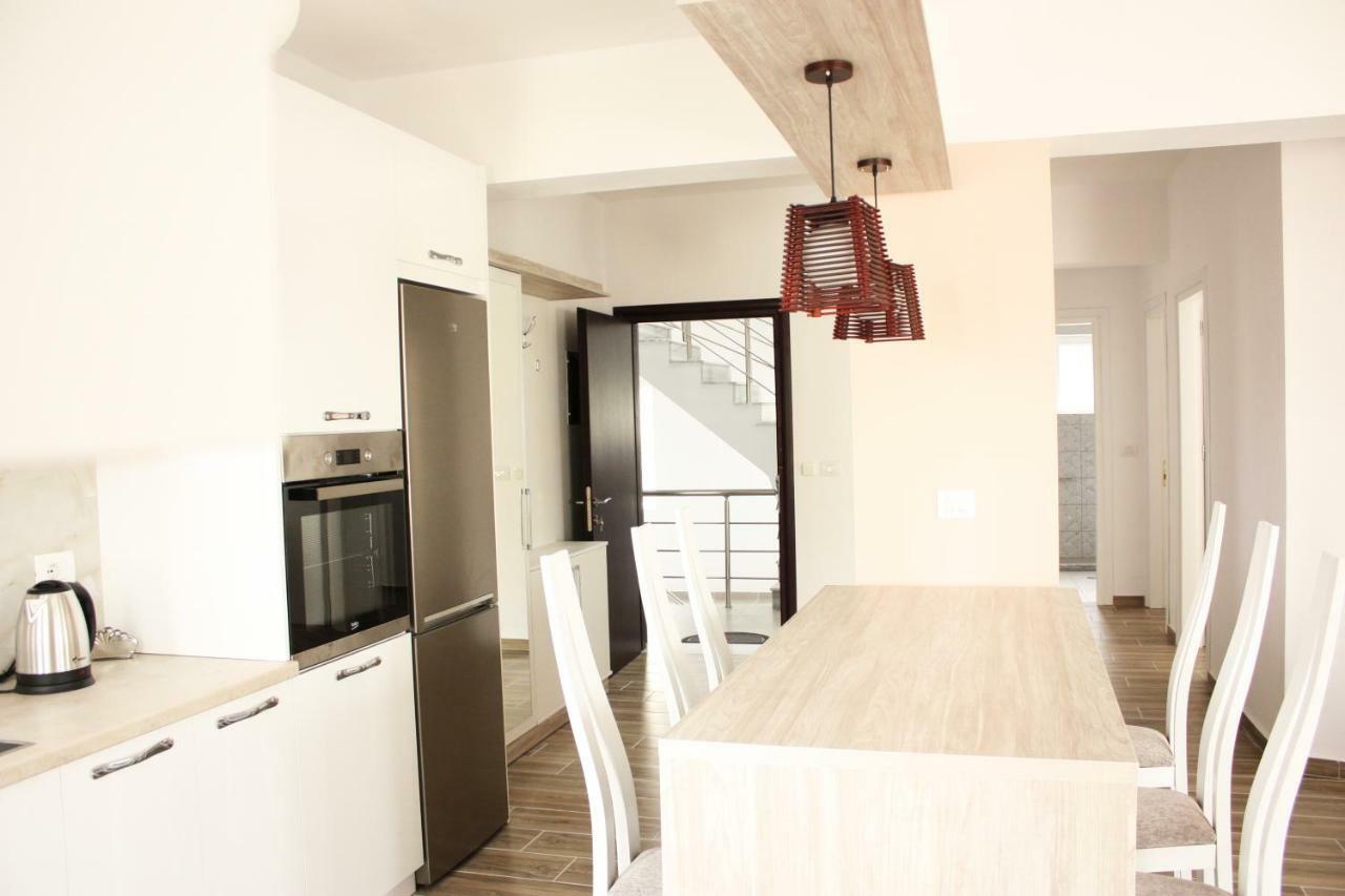 Alexandra'S Apartments Sarandë Eksteriør billede
