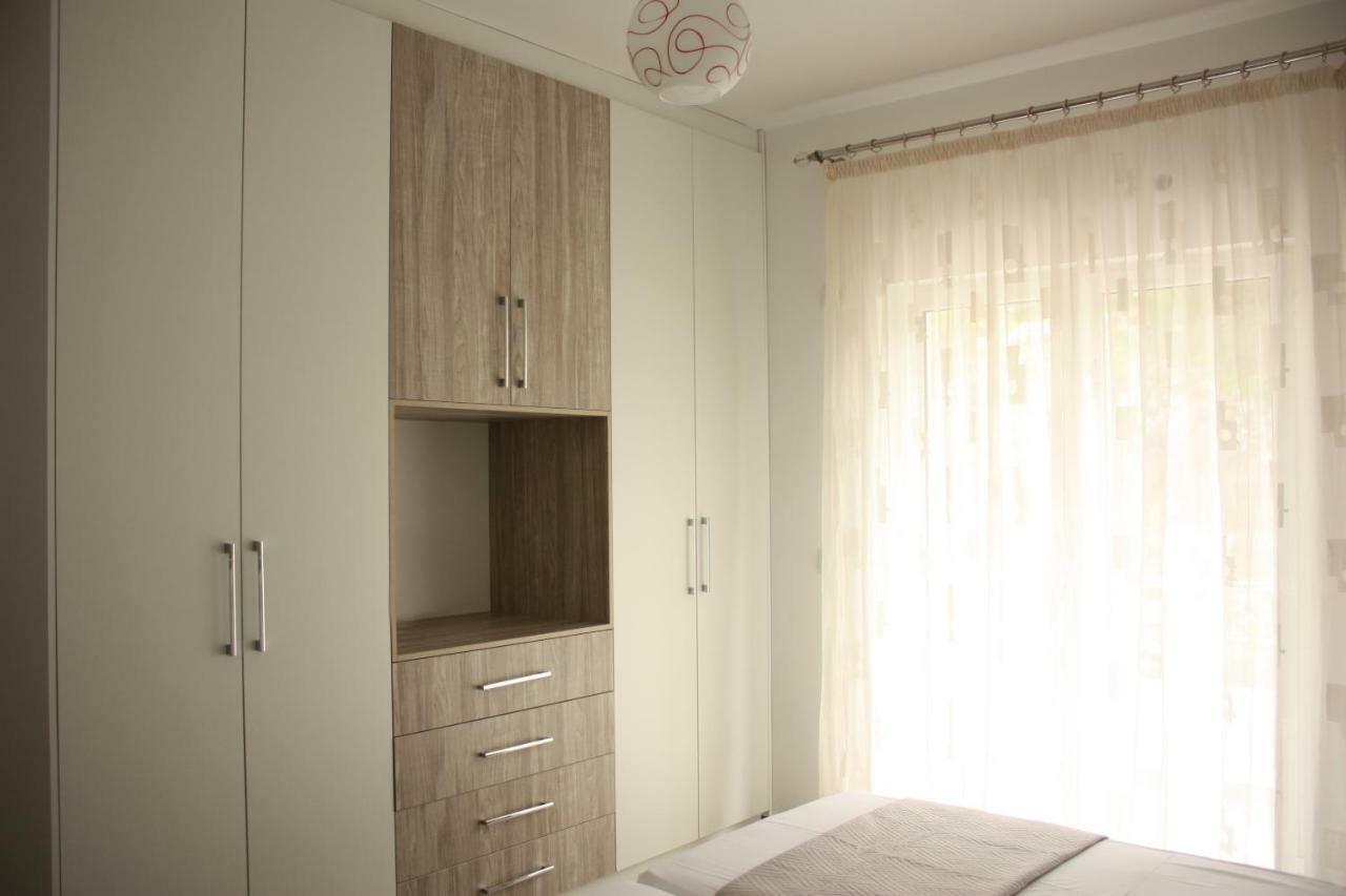 Alexandra'S Apartments Sarandë Eksteriør billede
