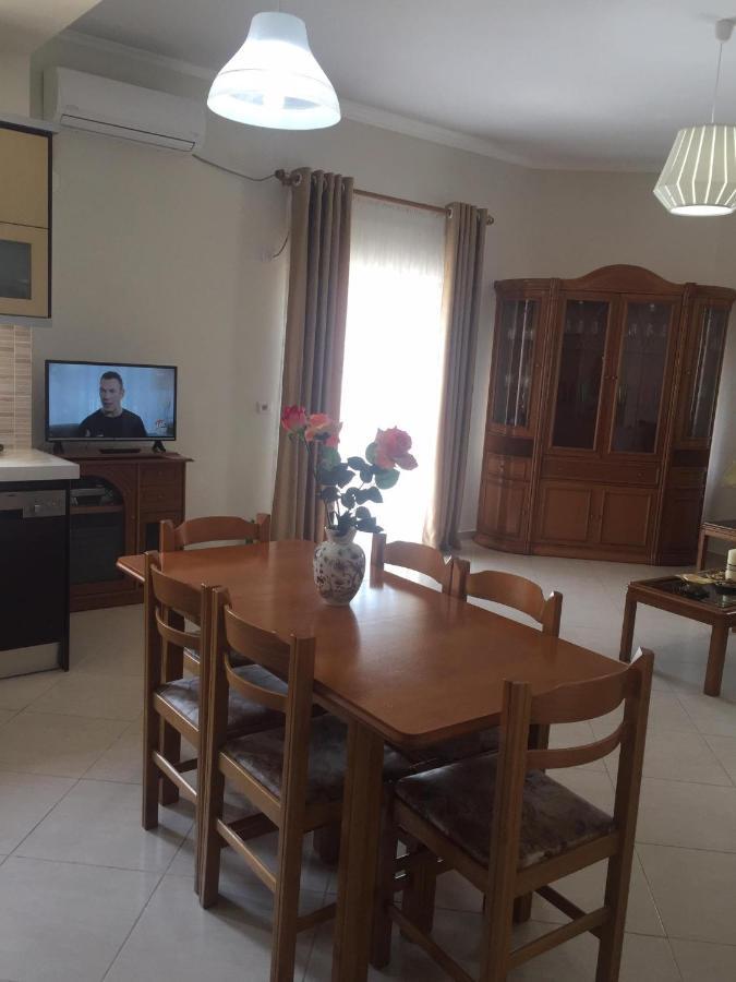 Alexandra'S Apartments Sarandë Eksteriør billede